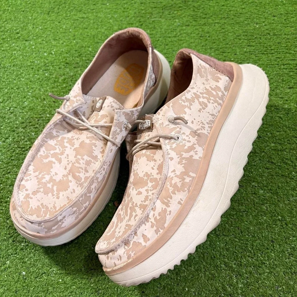 Hey Dude Women's Wendy Peak Cow Tan Slip-On Platform Shoes Size 11